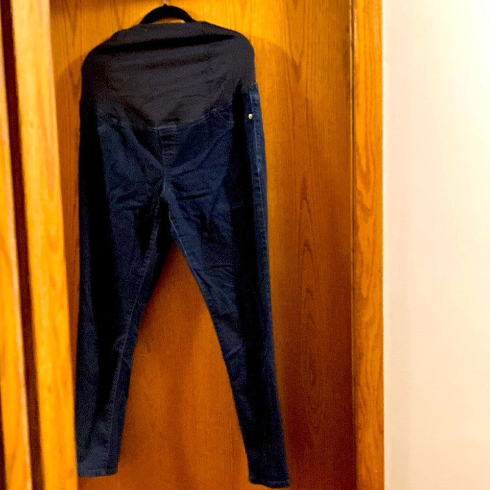 Maternity blue jeans